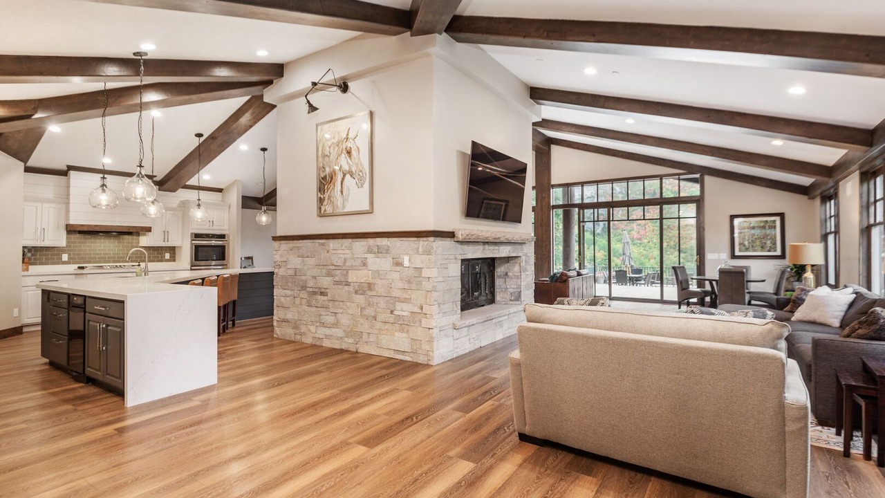 Photo of Livingroom in Sundance