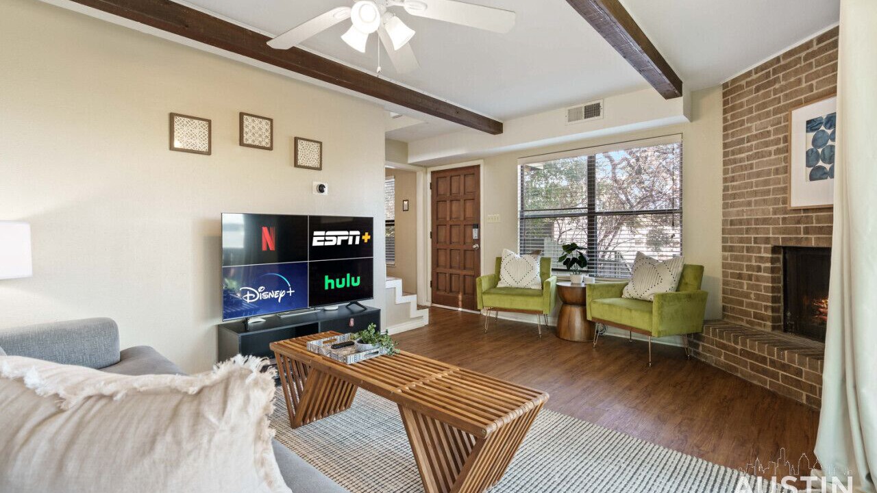 Photo of Livingroom in Barton Hills