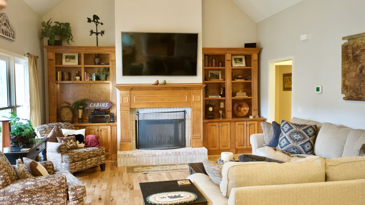 Photo of Livingroom in Dahlonega