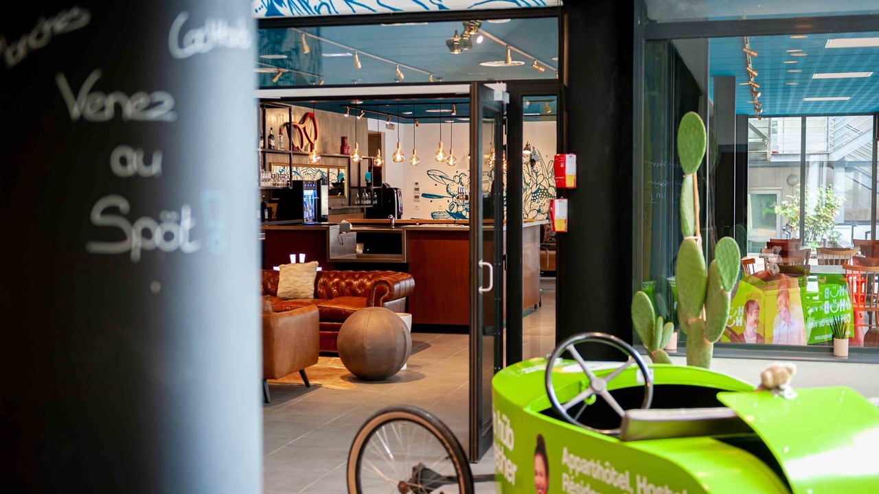 Photo of Others in Secteur 1