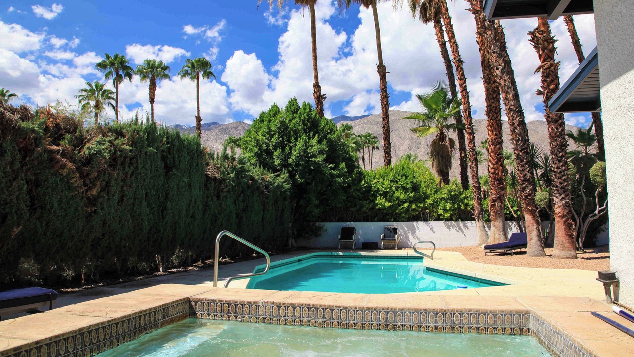 Photo of Outdoor in Warm Sands