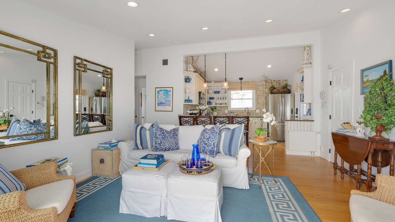 Photo of Livingroom in Westhampton Beach