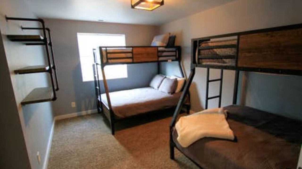 Photo of Bedroom in Victor