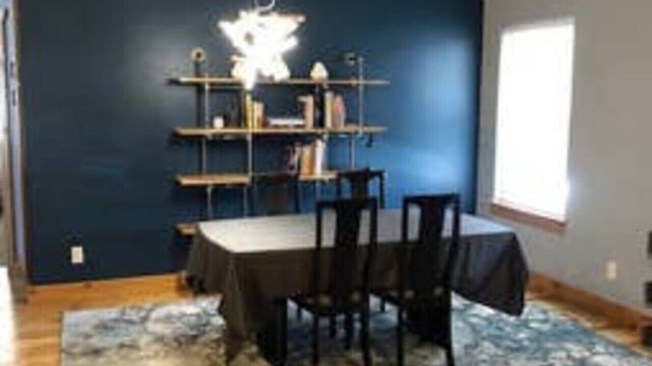 Photo of Others in Victor