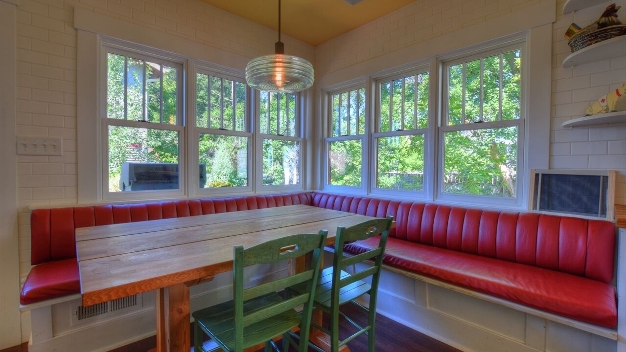 Photo of Others in University District