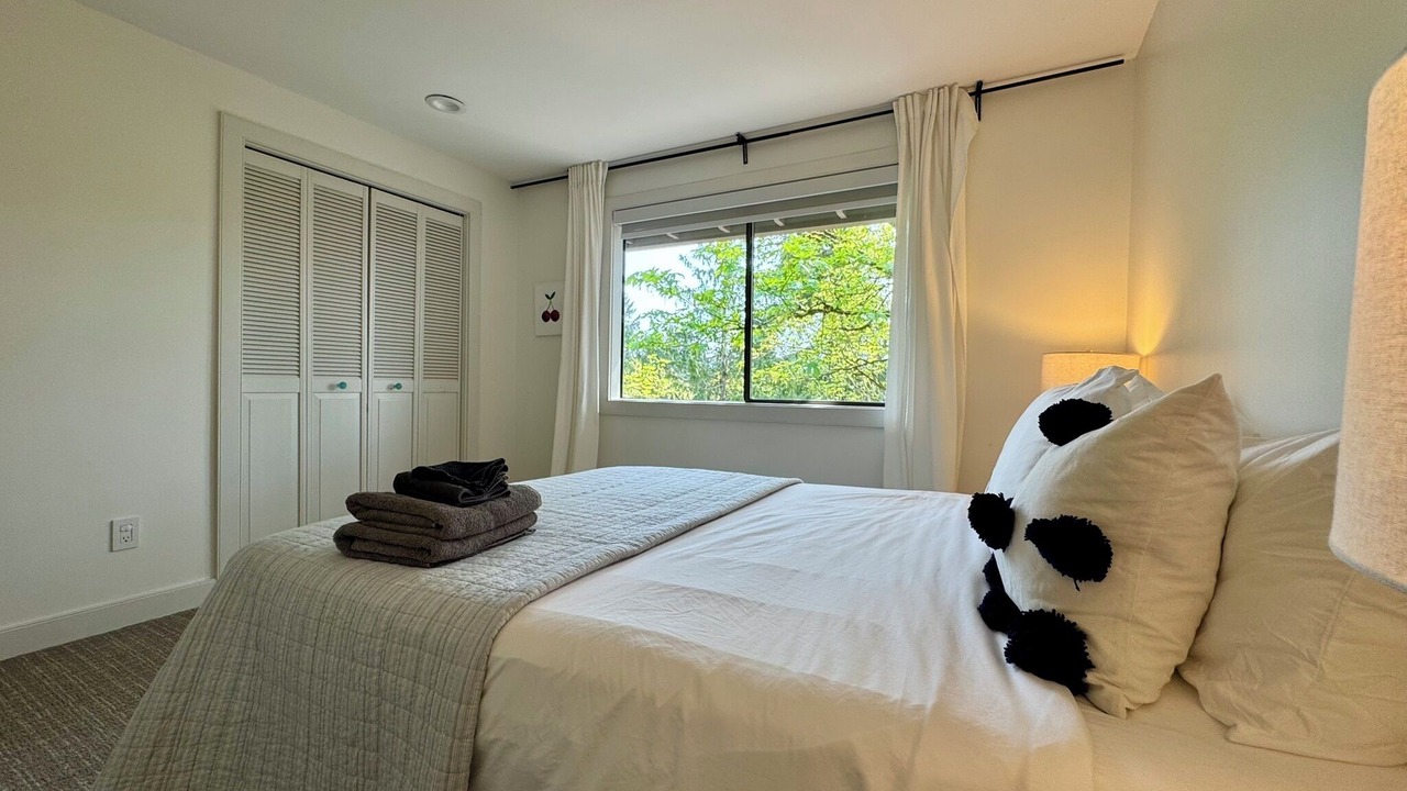 Photo of Bedroom in Northwest Bellevue