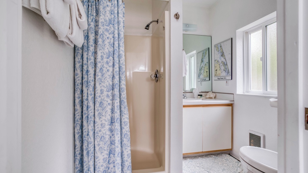 Photo of Bathroom in Manzanita