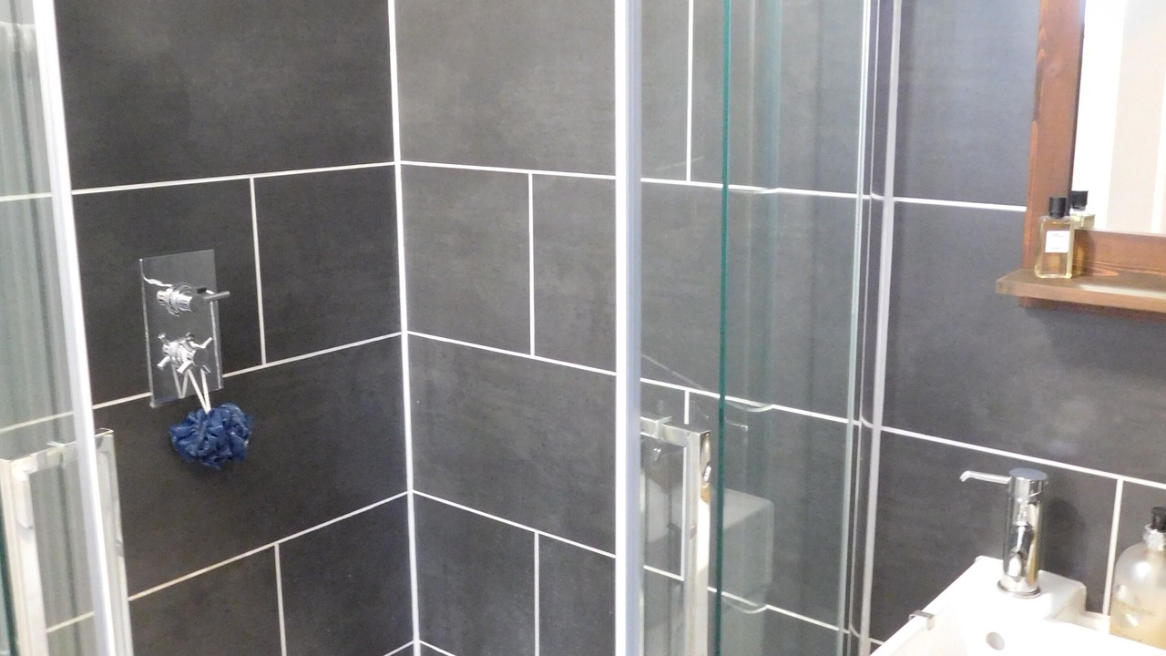 Photo of Bathroom in Wandle Valley