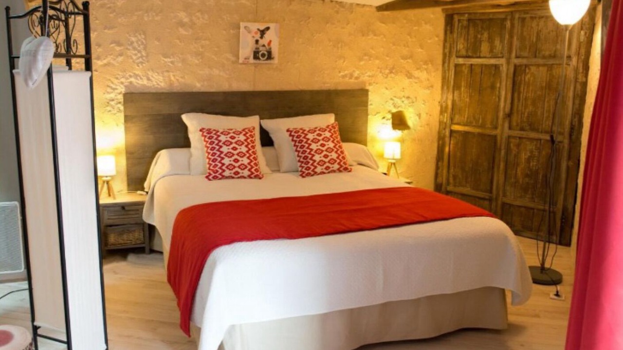 Photo of Bedroom in Fontenay-le-Comte