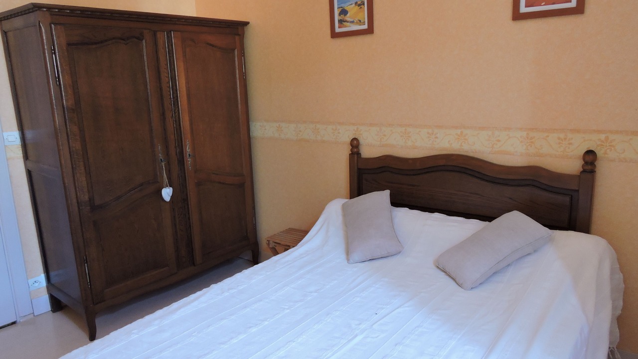 Photo of Bedroom in Ustou