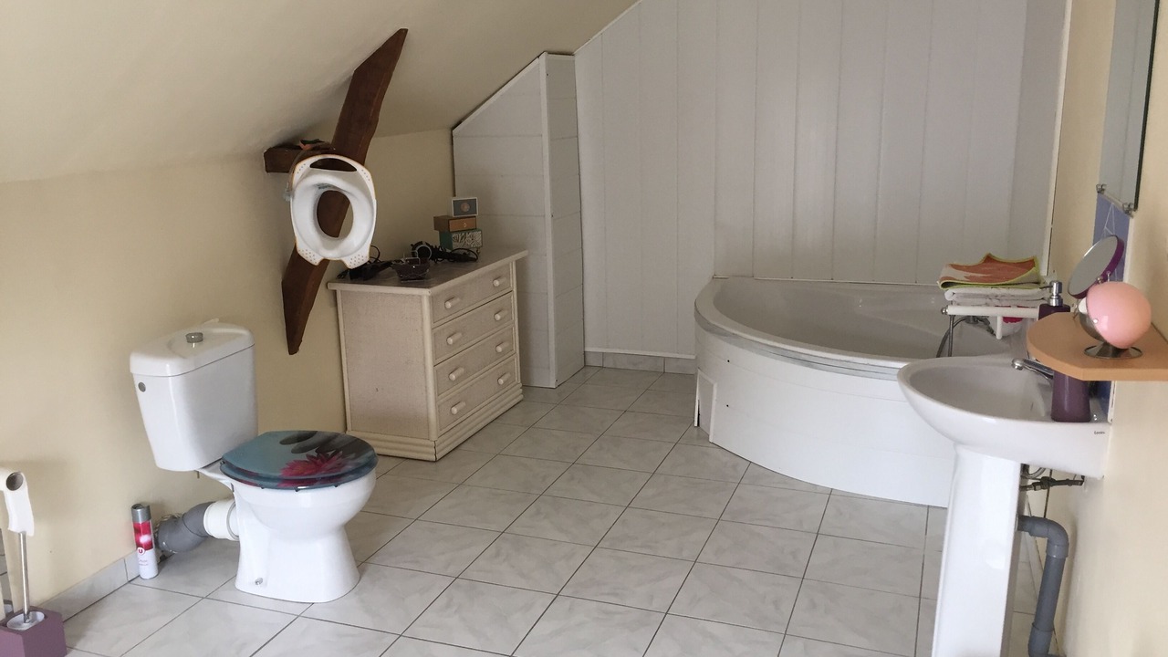 Photo of Bathroom in Loheac