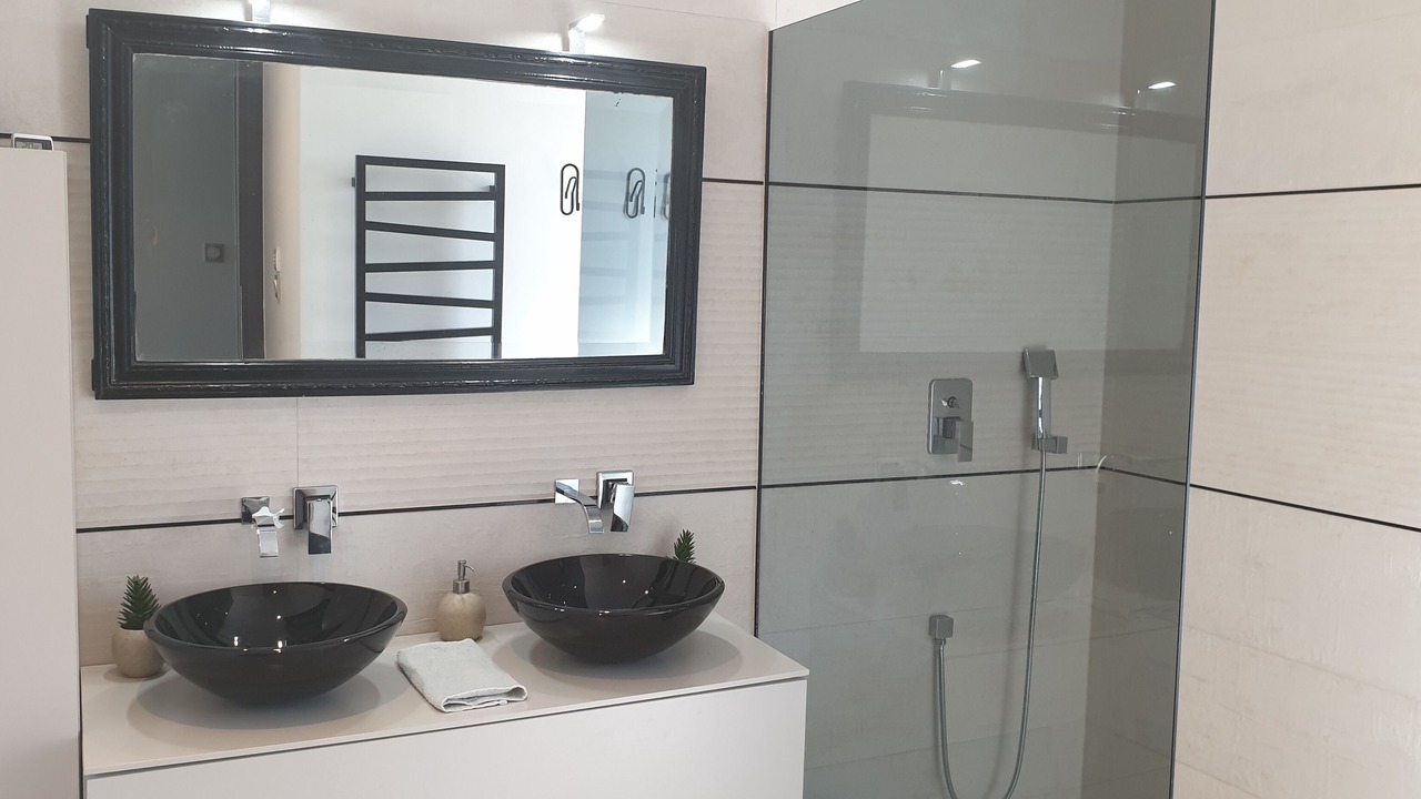 Photo of Bathroom in Saint Pierre de Feric