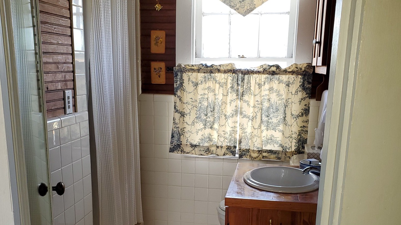 Photo of Bathroom in Snow Hill
