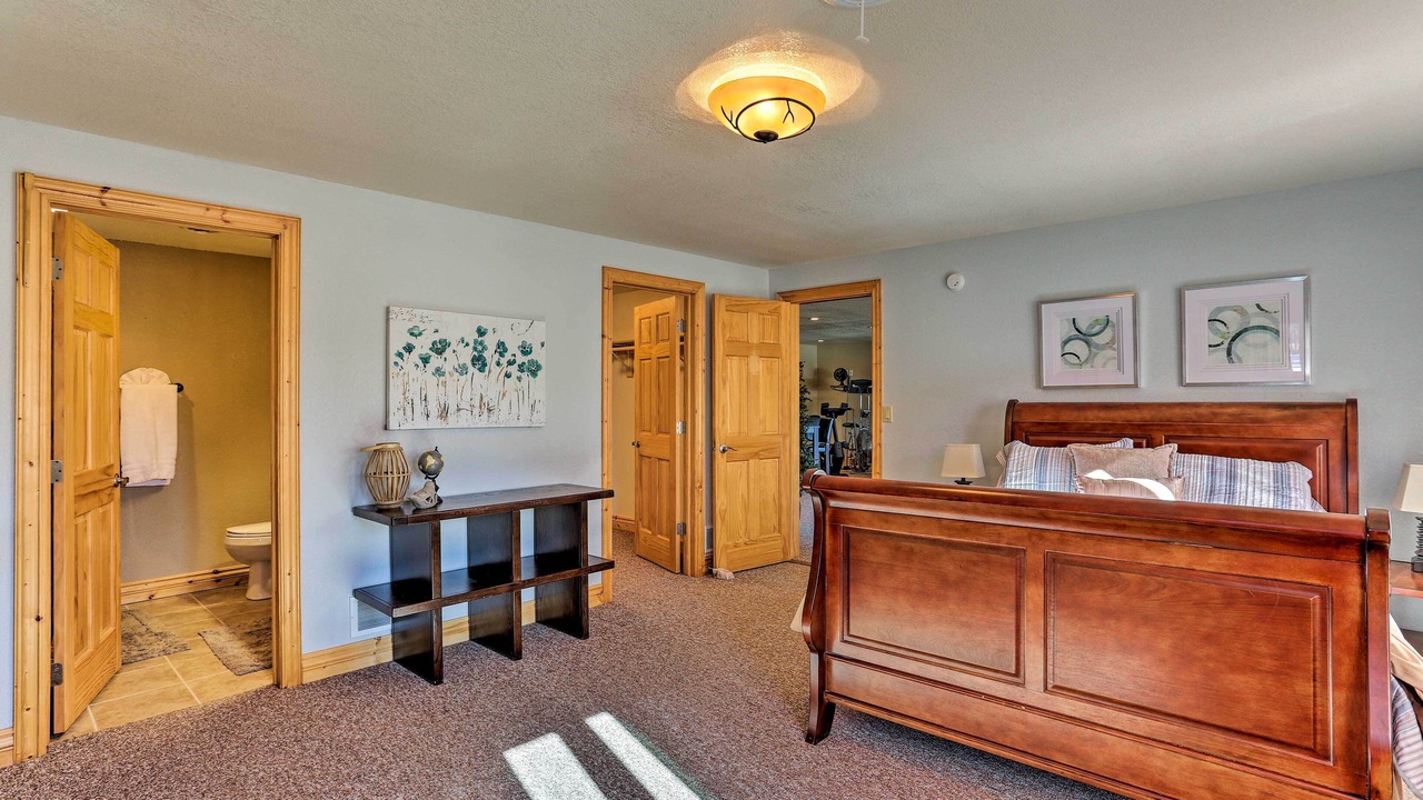 Photo of Bedroom in Hermosa