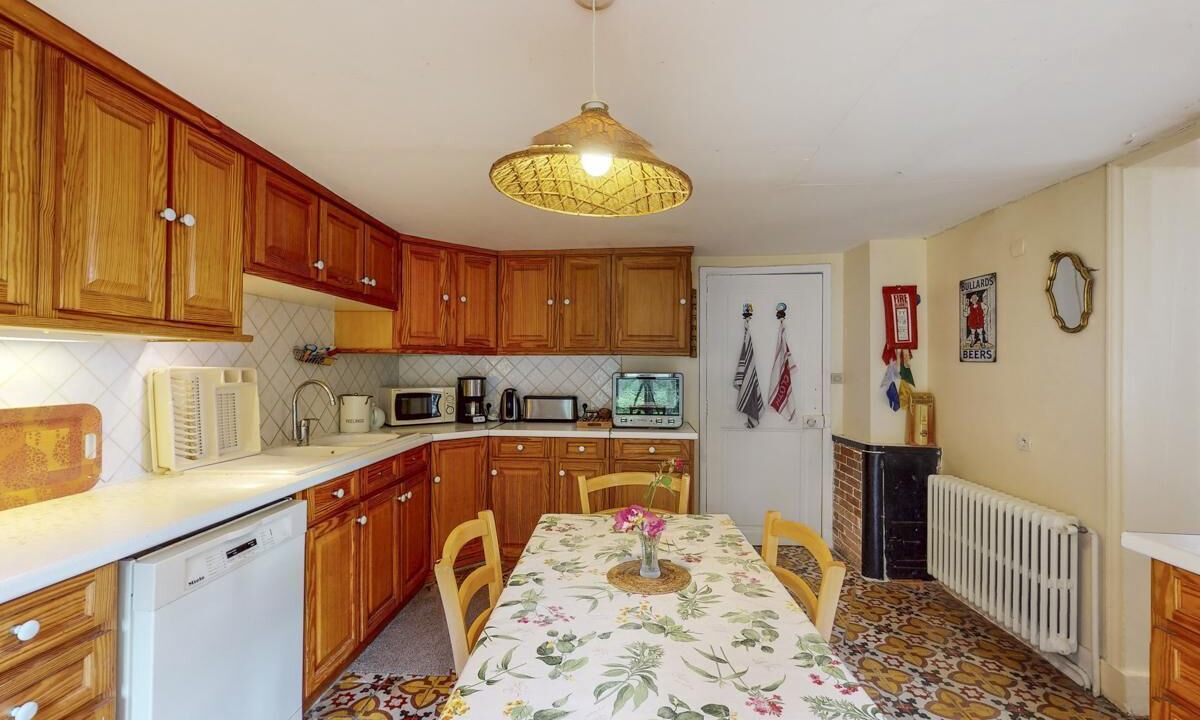 Photo of Kitchen in Saint-Jean-Saint-Germain