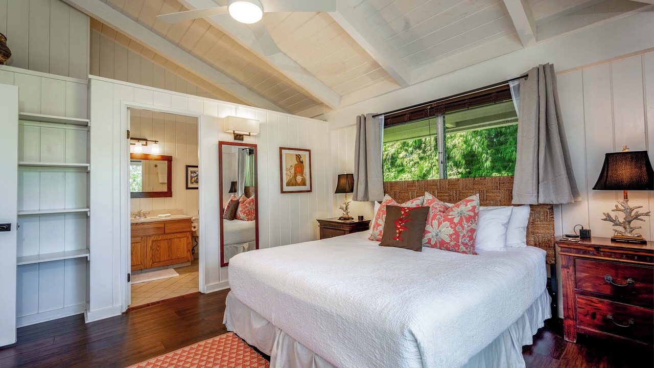 Photo of Bedroom in Hanalei Palms