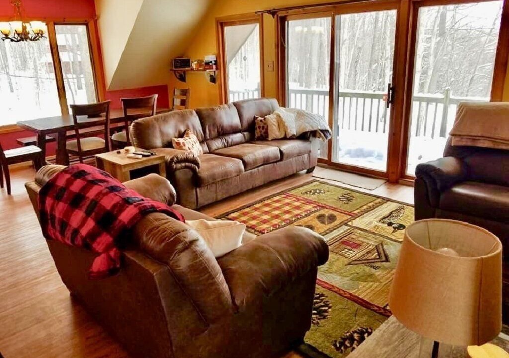 Photo of Livingroom in Thompsonville