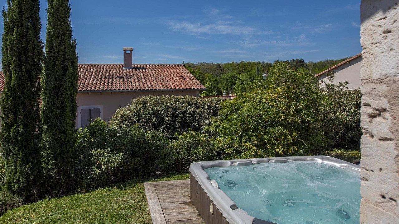 Photo of Patio Balcony in Castelnau-de-Montmiral