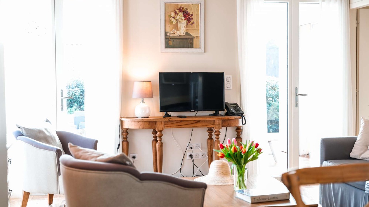 Photo of Livingroom in Castelnau-de-Montmiral