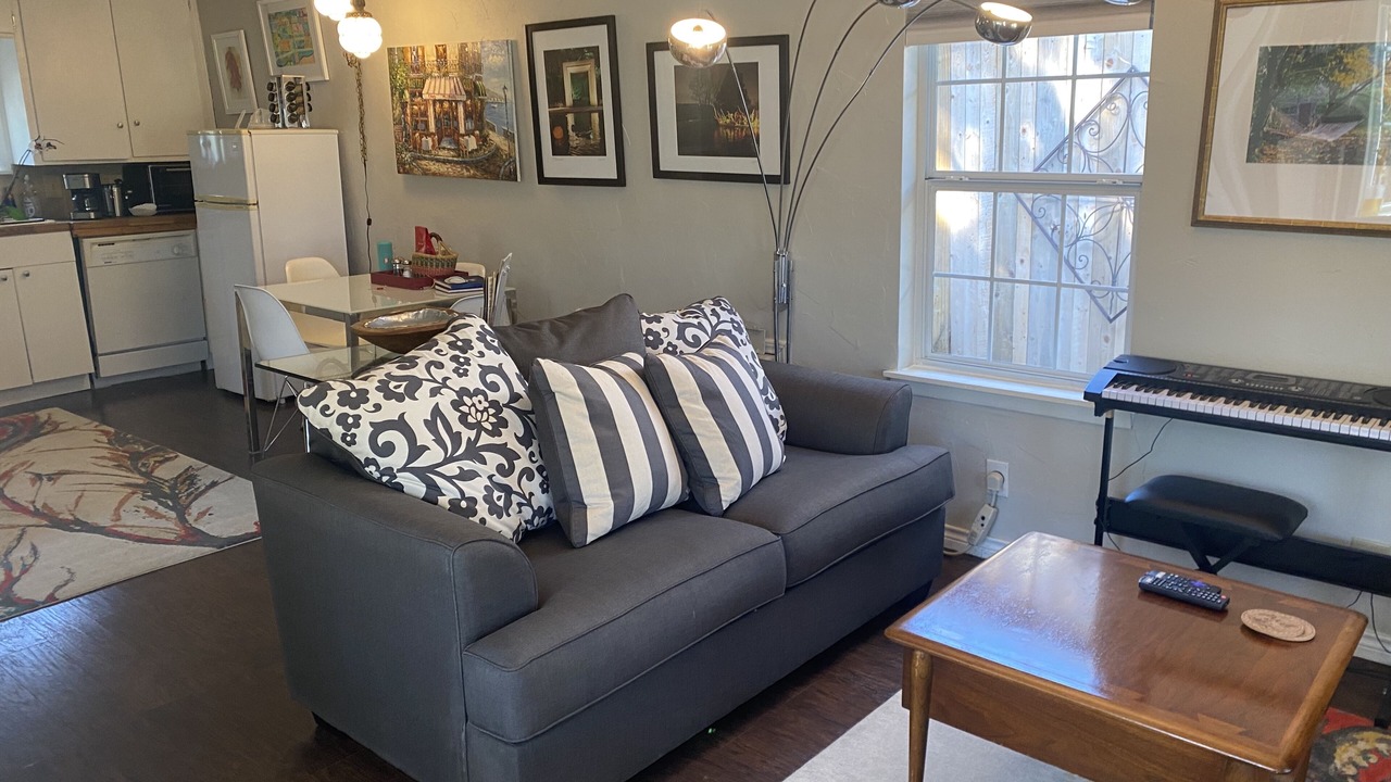 Photo of Livingroom in Oak Cliff