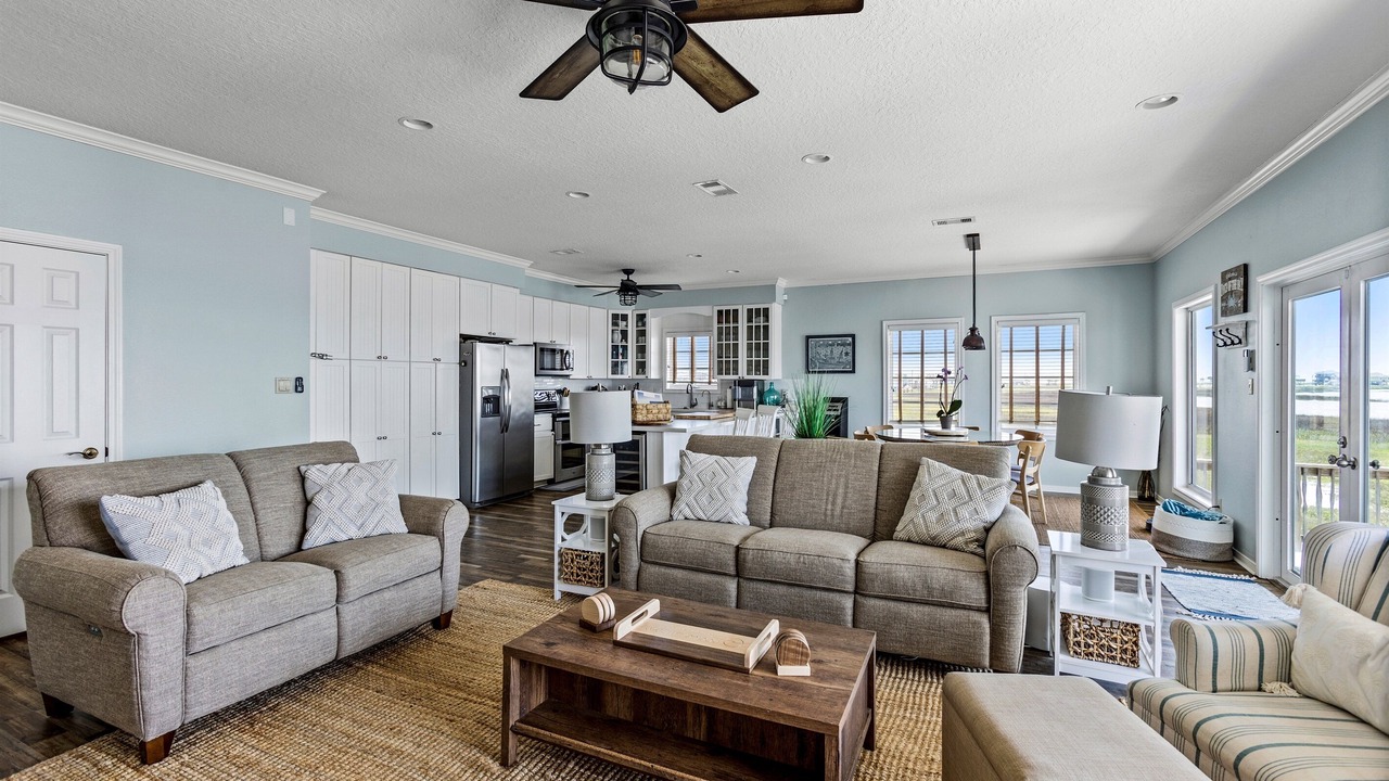 Photo of Livingroom in Surfside Beach