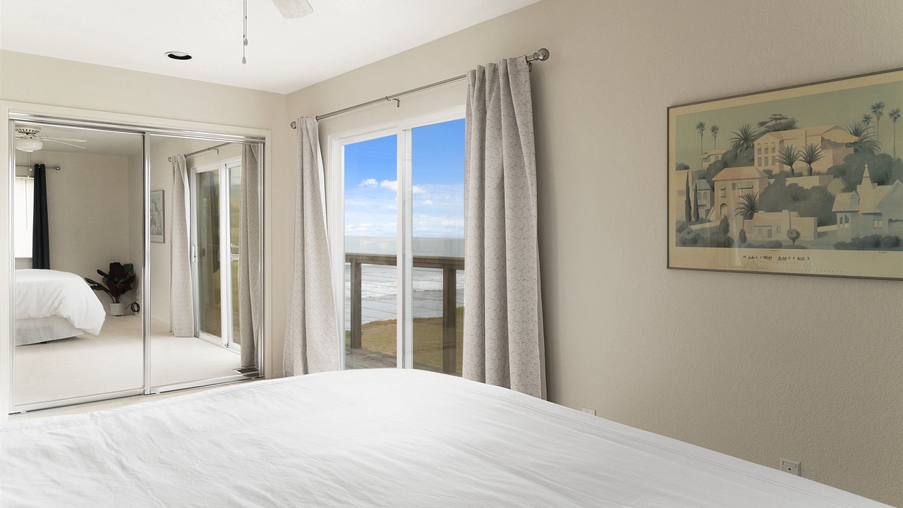 Photo of Bedroom in San Simeon