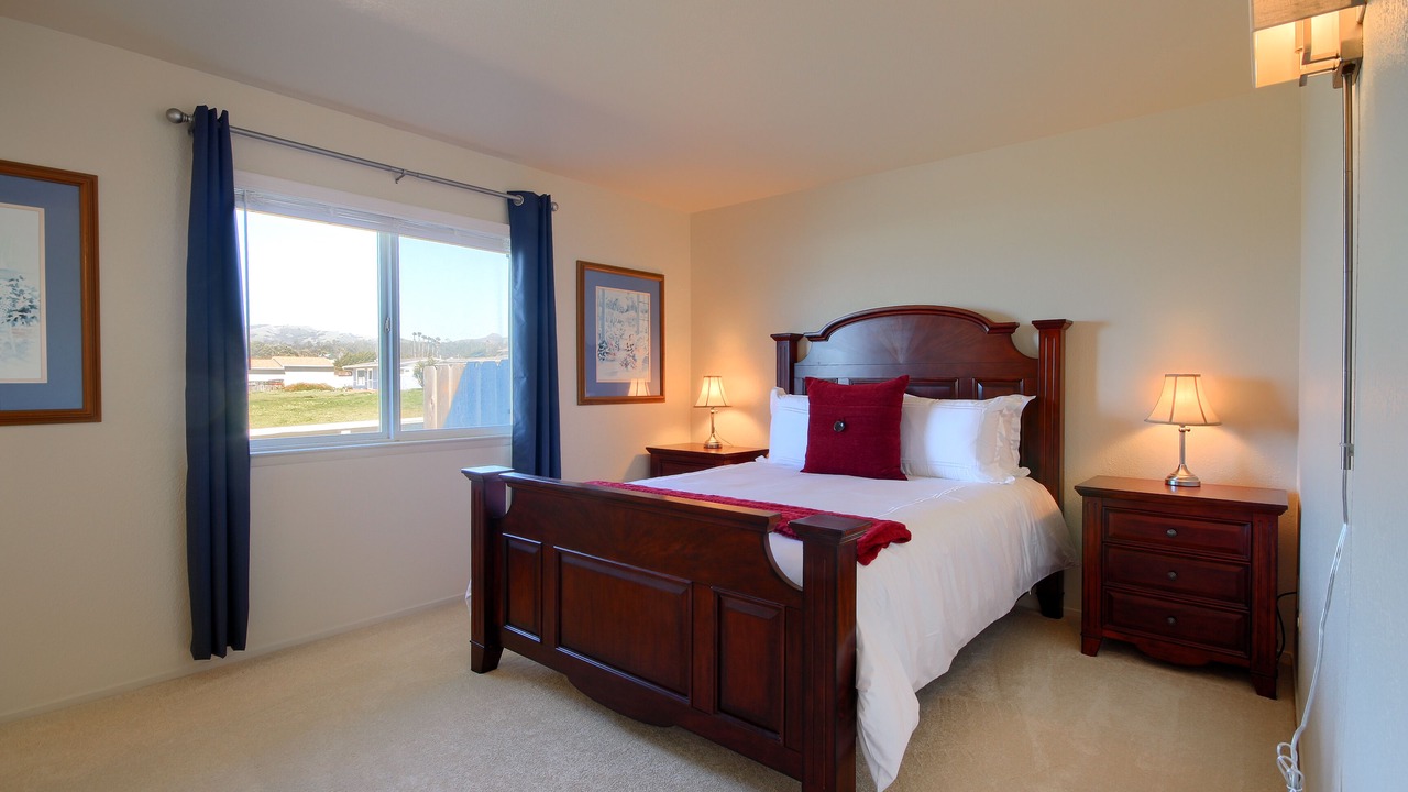 Photo of Bedroom in San Simeon