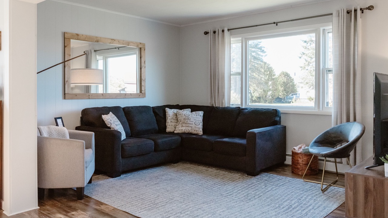 Photo of Livingroom in Calumet