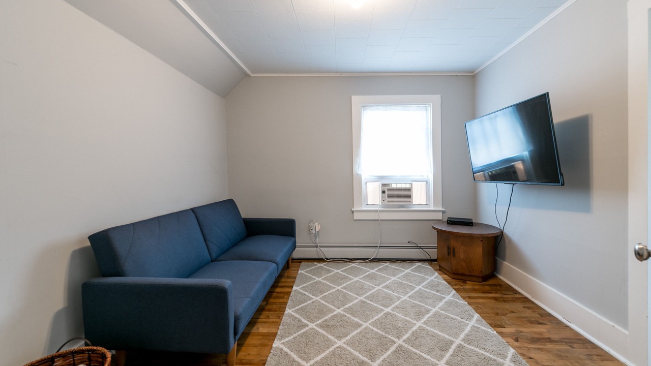 Photo of Livingroom in Calumet