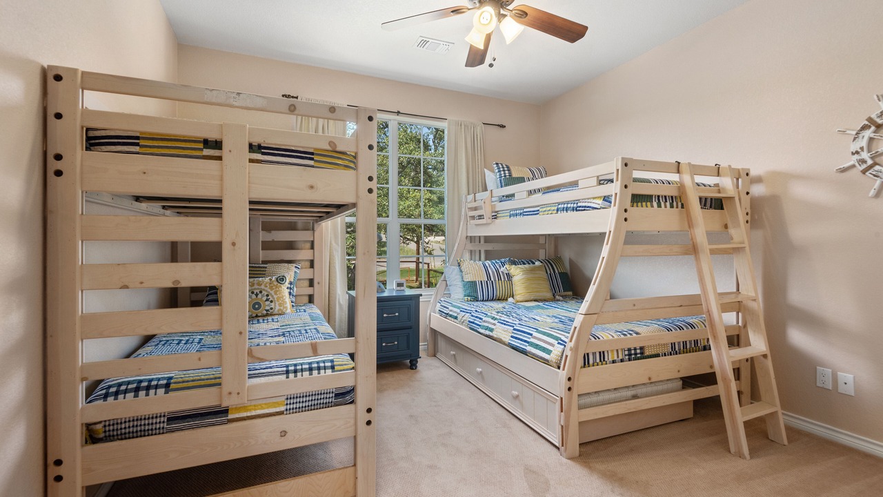 Photo of Bedroom in Canyon Lake
