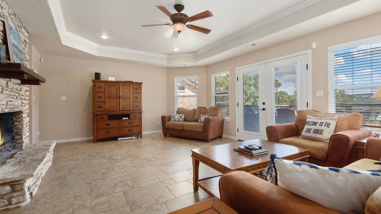 Photo of Livingroom in Canyon Lake