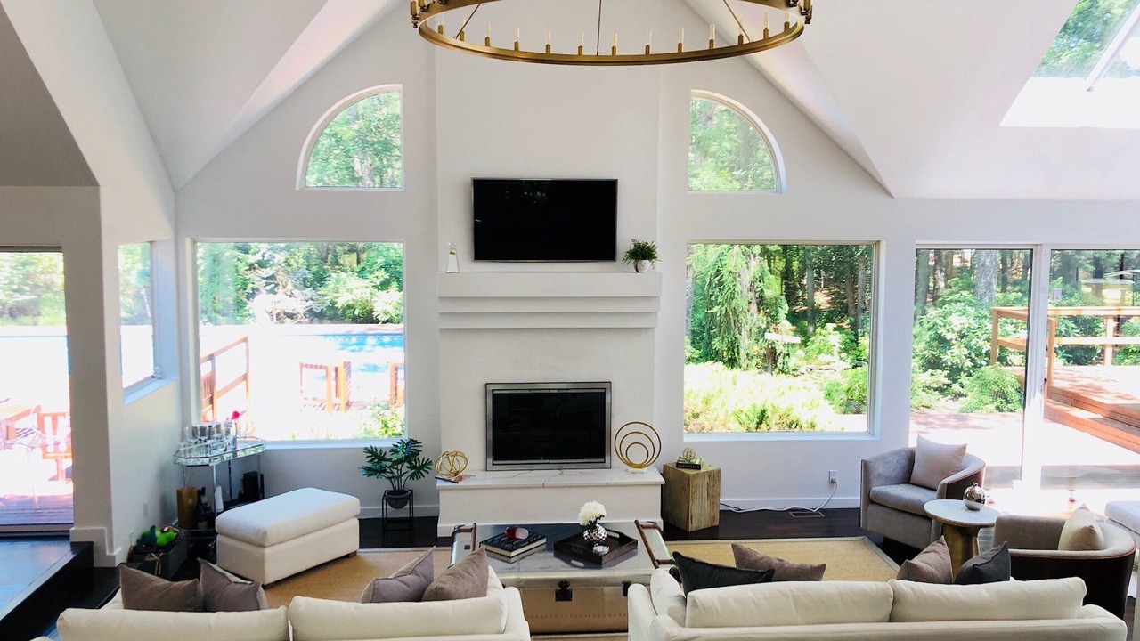 Photo of Livingroom in Northwest Harbor
