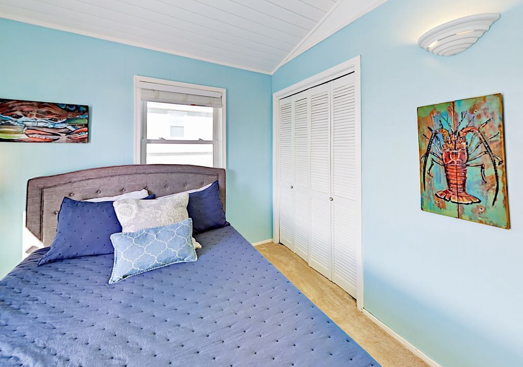 Photo of Bedroom in Terramar Beach