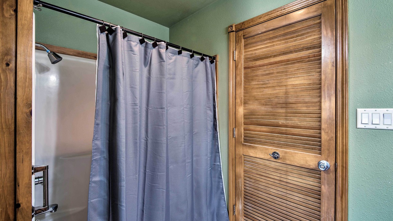 Photo of Bathroom in Broken Bow