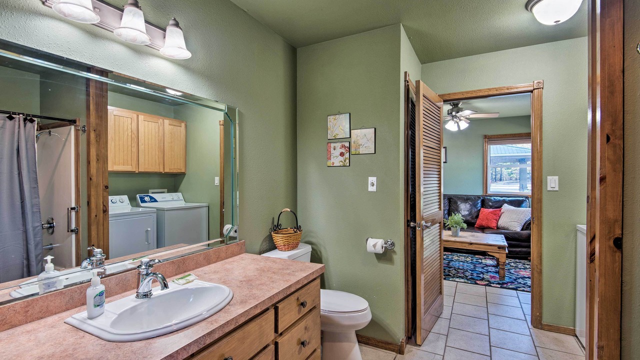 Photo of Bathroom in Broken Bow