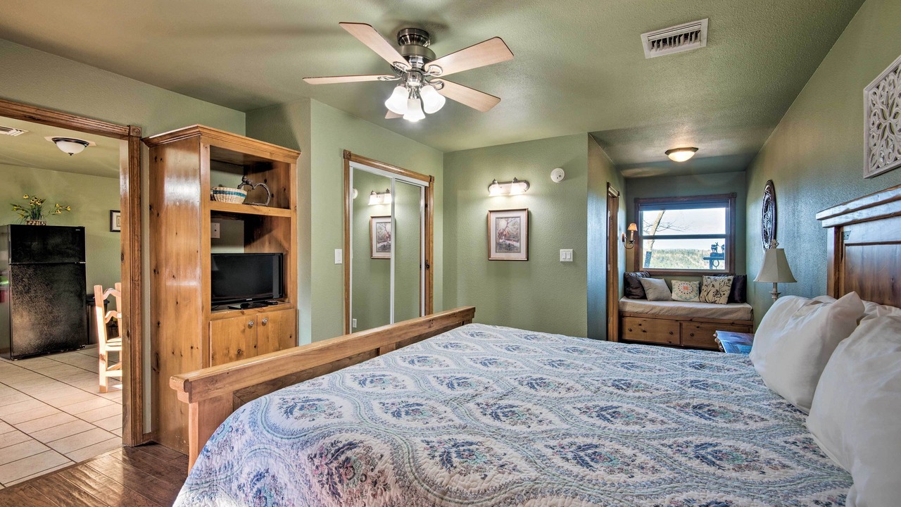 Photo of Bedroom in Broken Bow