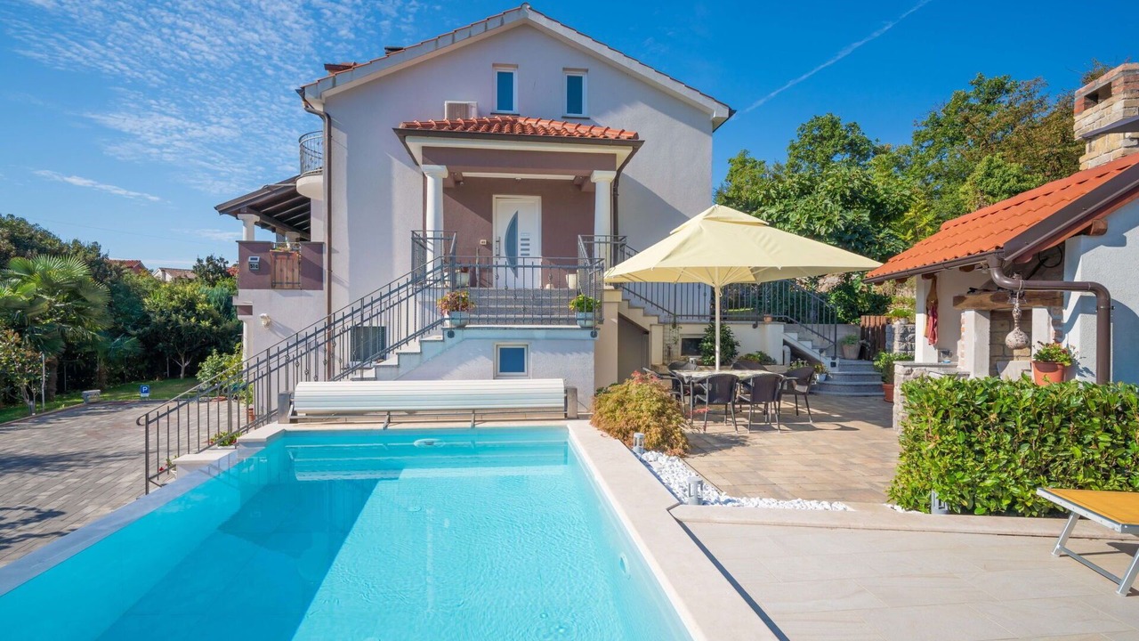 Photo of Outdoor in Sarsoni