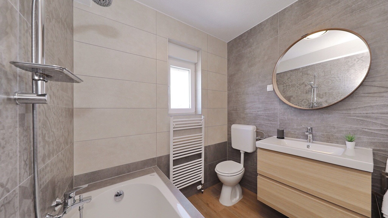 Photo of Bathroom in Seline