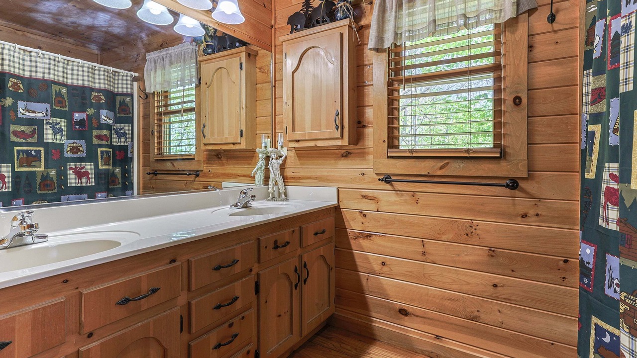 Photo of Bathroom in Foxfire Estates