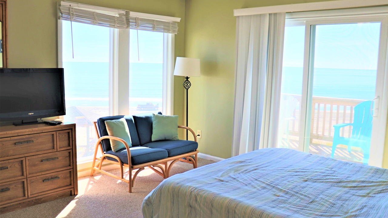 Photo of Patio Balcony in Emerald Isle
