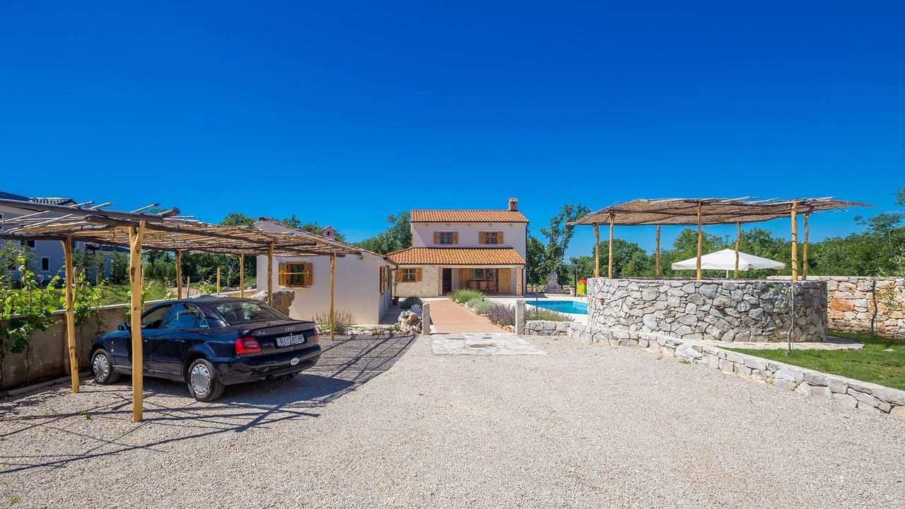 Photo of Outdoor in Kras