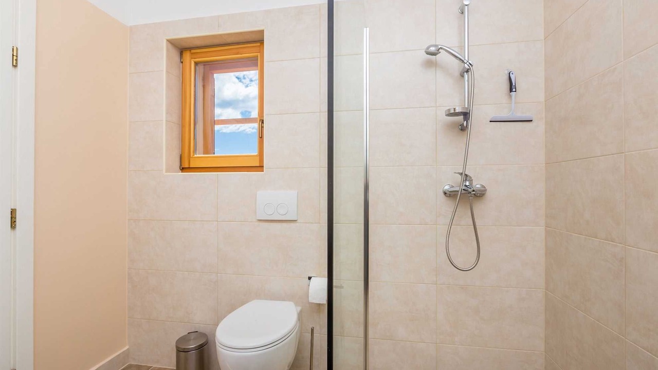 Photo of Bathroom in Kras
