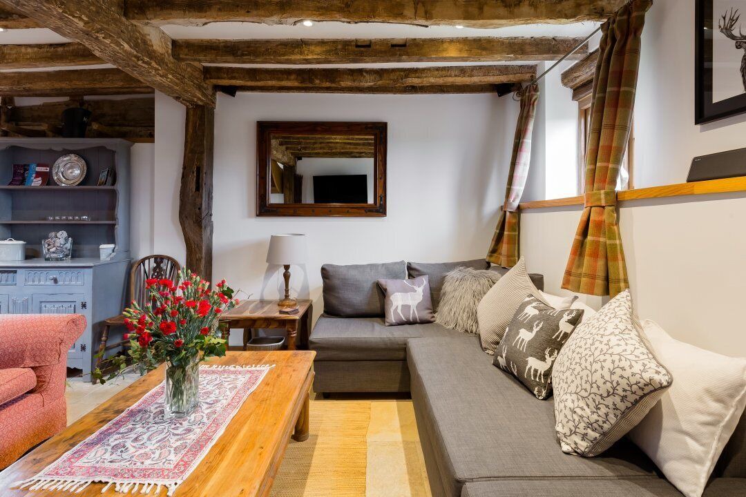 Photo of Livingroom in Crawley Down