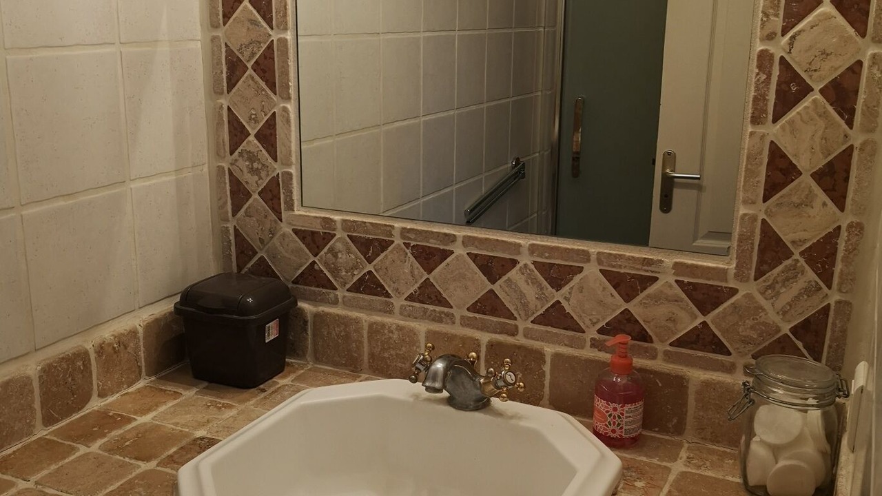 Photo of Bathroom in Roquemaure
