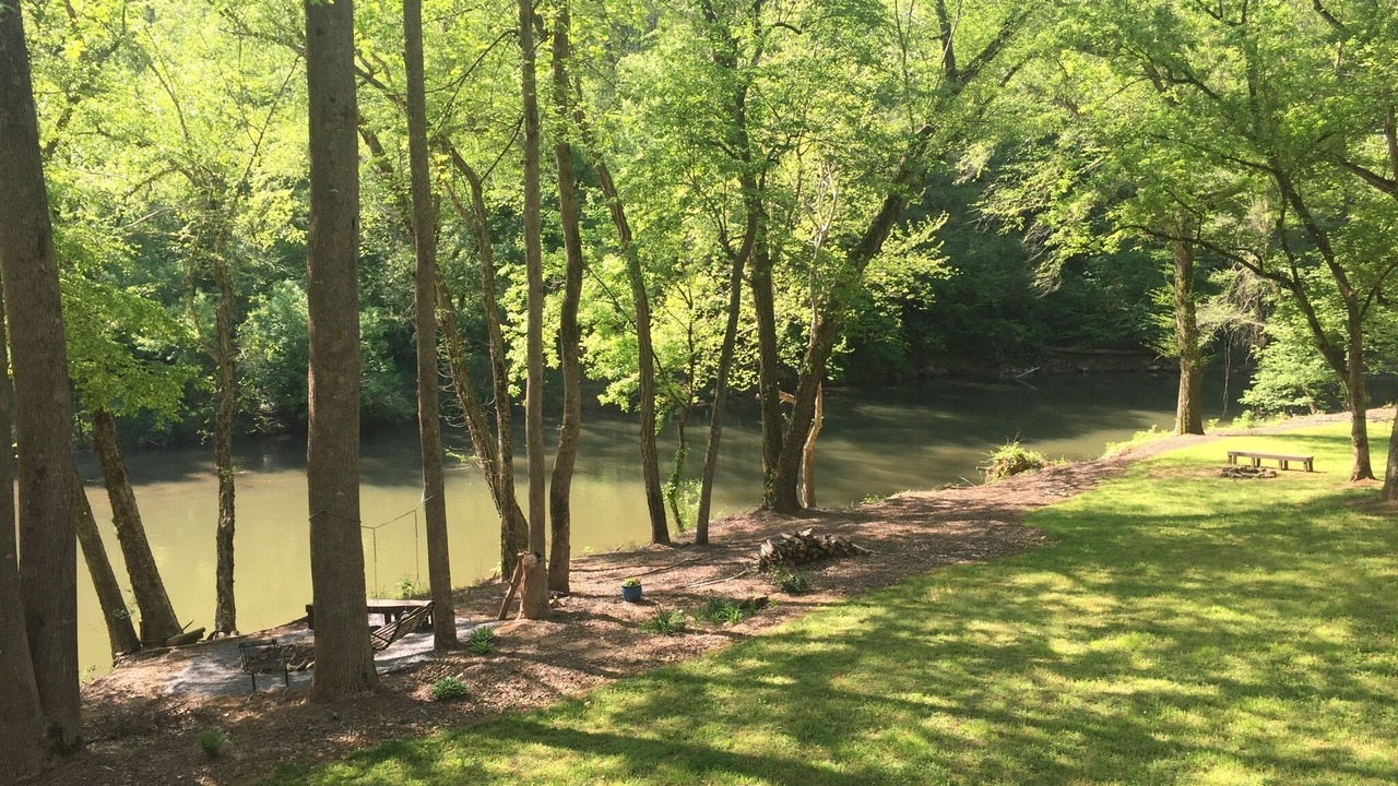 Photo of Others in Dahlonega