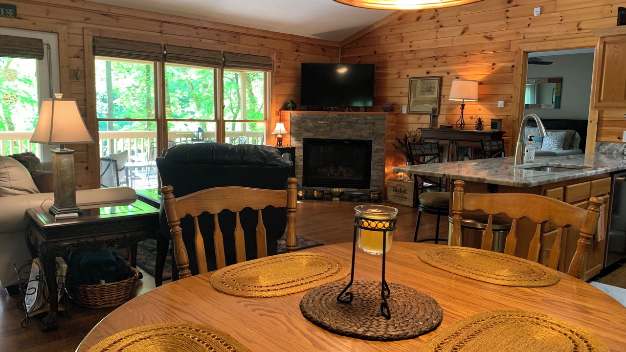 Photo of Livingroom in Dahlonega