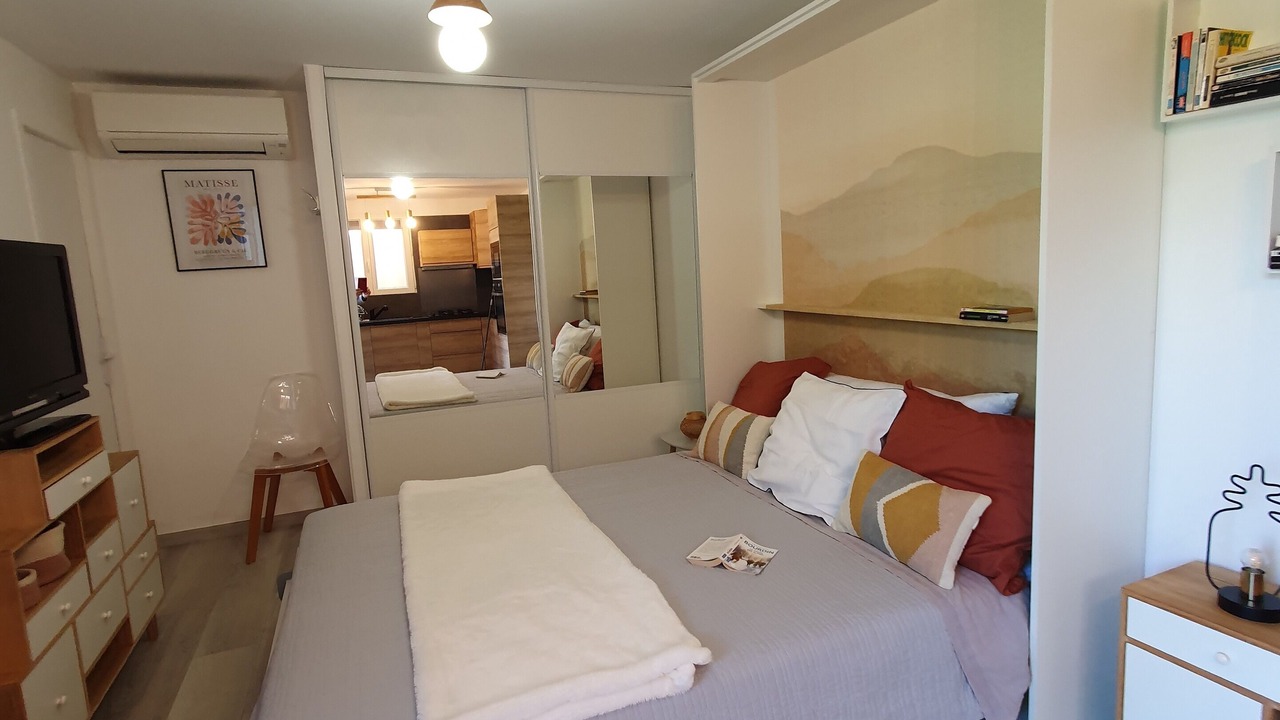 Photo of Bedroom in Alata