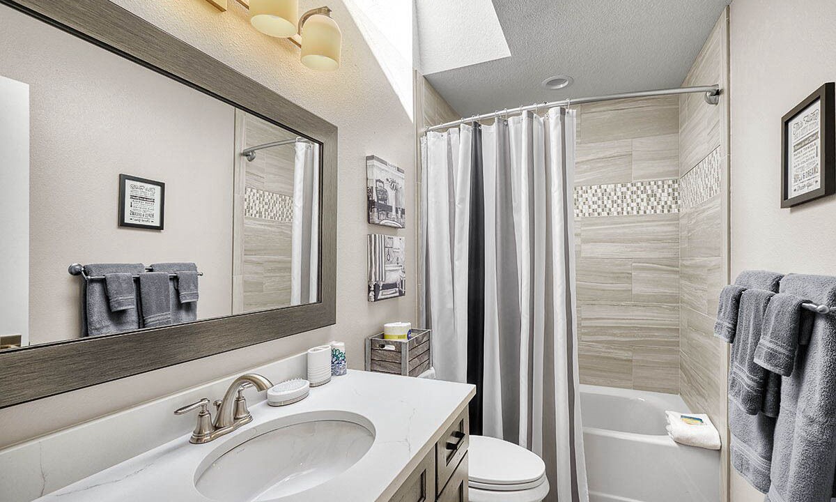 Photo of Bathroom in Long Beach