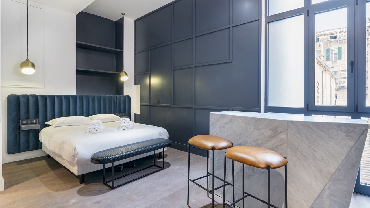 Photo of Bedroom in Cannes City Centre