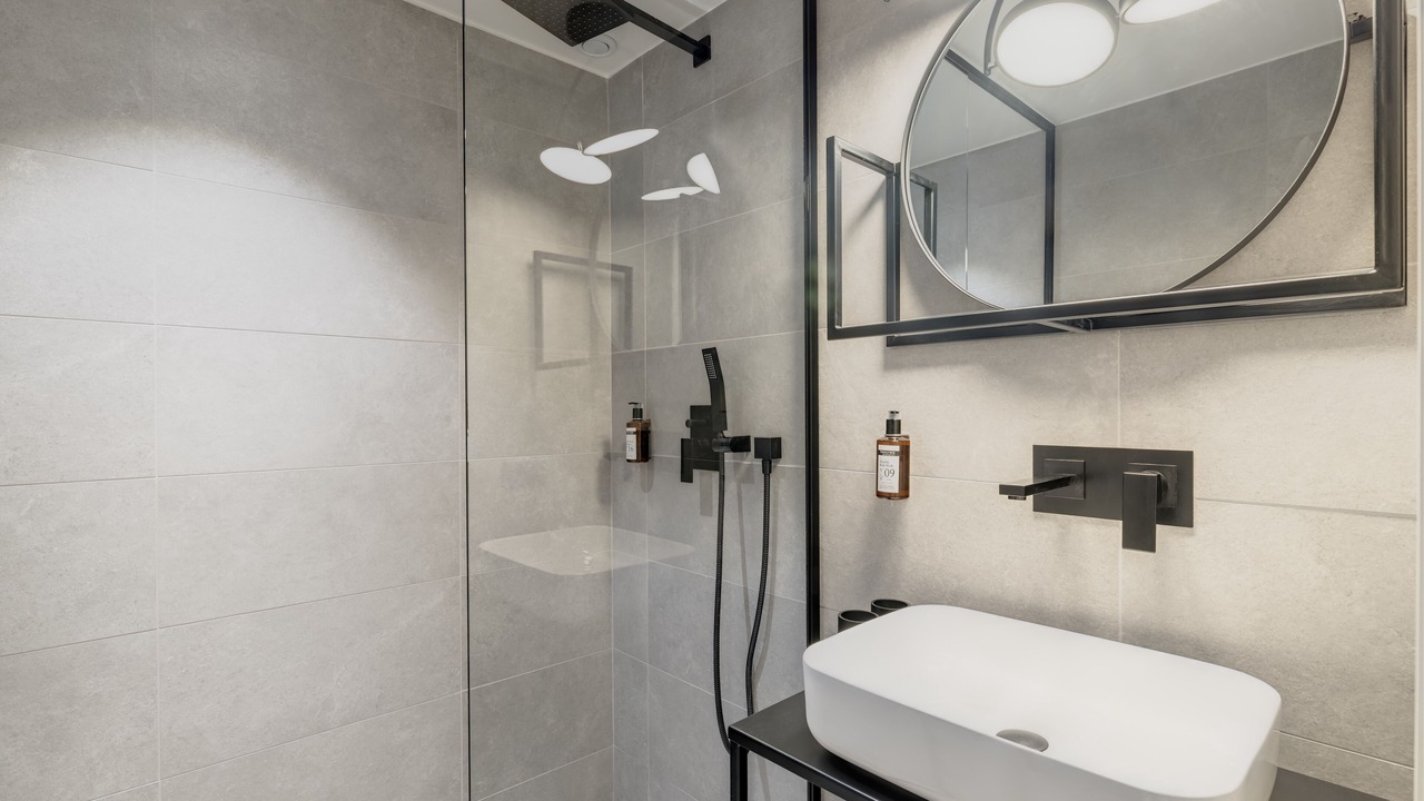 Photo of Bathroom in Cannes City Centre